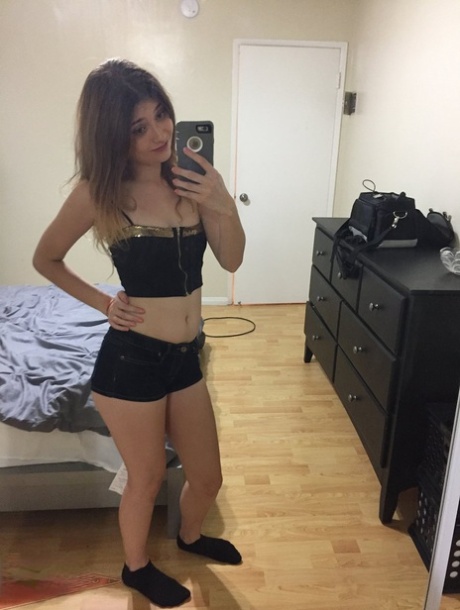 Petite teen Ariel Mc Gwire makes her nude modeling debut in bathroom selfies