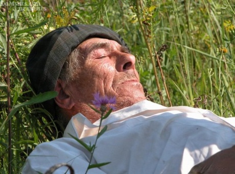 Horny redhead lady finds an old hobo to fuck her horny pussy in a field