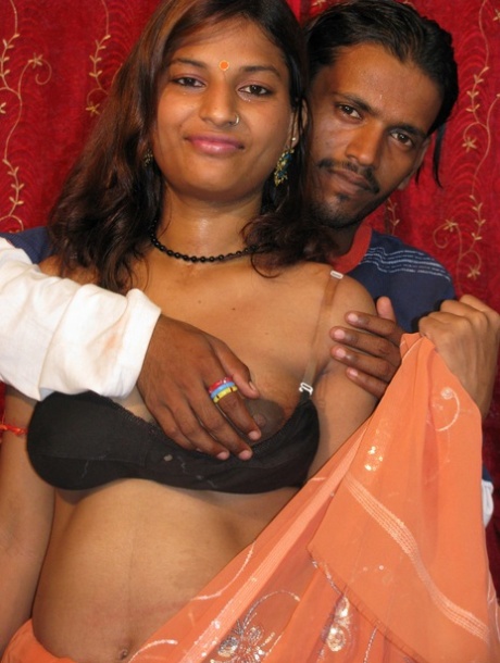 Indian girl receives a facial cumshot during sex with her lover