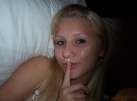 Blonde amateur Kylie takes self shots during safe for work action