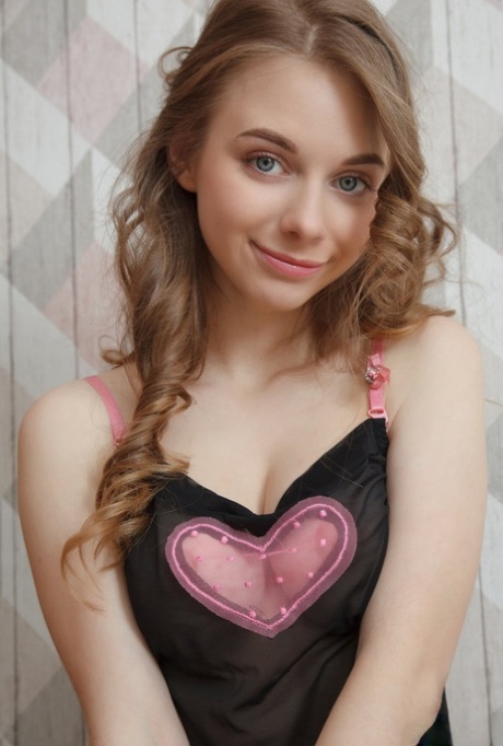Sweet teen Siya ditches her lingerie to hang out on her bed in the nude