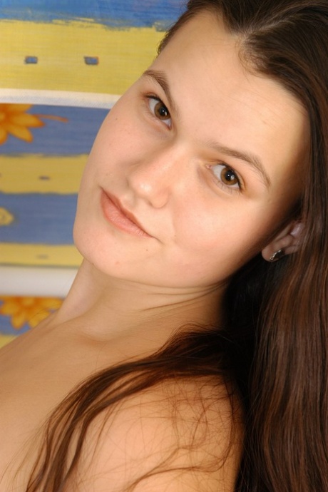 Lusty teen amateur pleasing her hungry holes with a red sex toy
