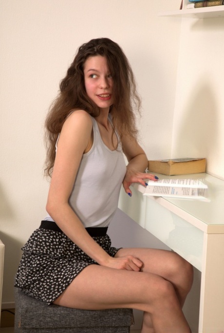Brunette girlfriend Sony Smile gets orally pleased in a 69 & rides a hard rod