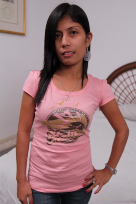 Natural Filipina strips to her sexy high heels & flaunts her small breasts