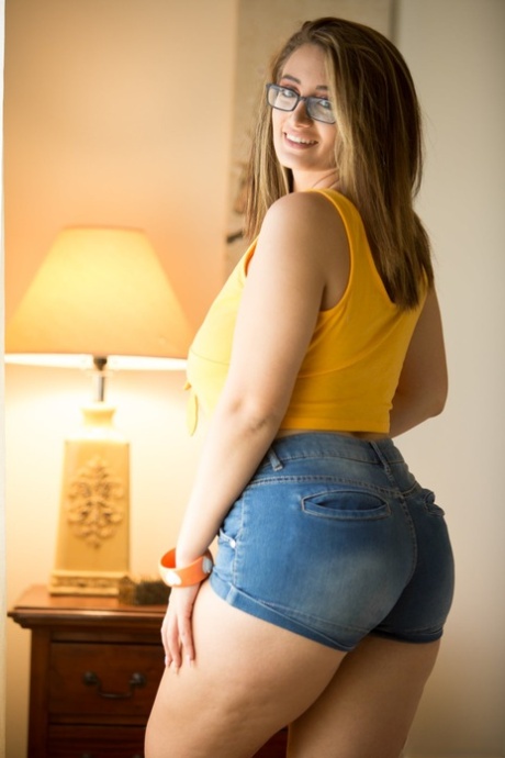 Chubby big titted teen Britt James in glasses does striptease & gives hot head