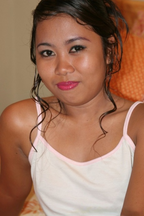 White tourist has nice encounter in bed with exotic Thai slut Princess
