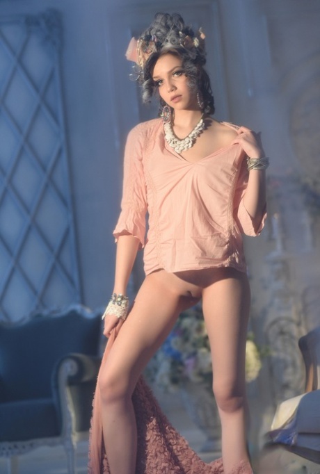 Russian beauty Lily Sands gets rid of her hot dress & poses naked