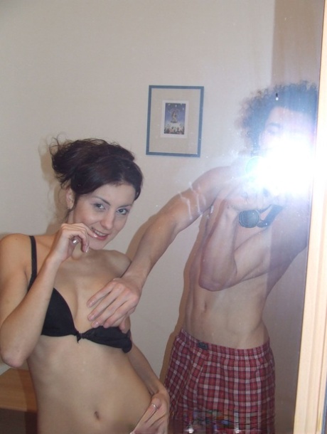 European girlfriend Nicky gets filmed while sucking and fucking a dick