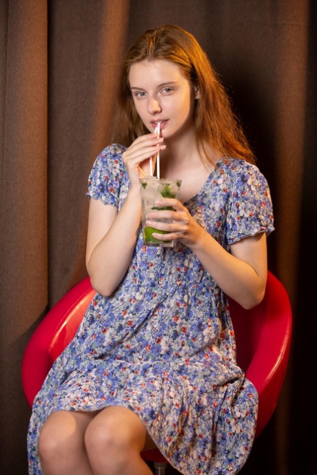 Tall teen Sienna rubs her nipples with an ice cube and toys her twat