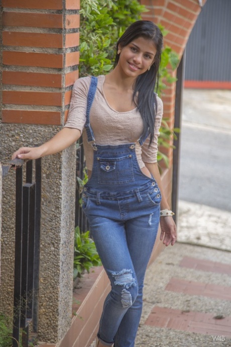 Sweet Latina teen Denisse Gomez flaunts her stunning figure in jeans