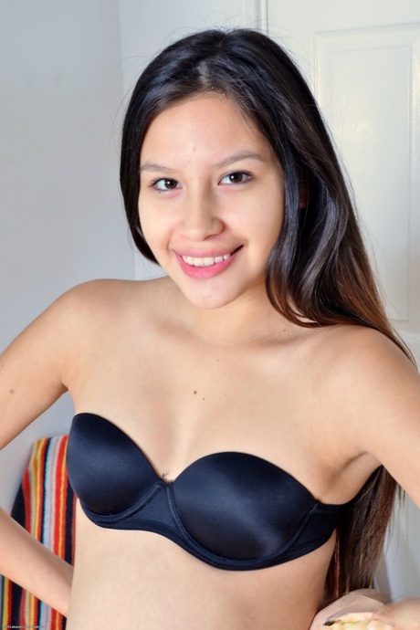 Tiny-boobed amateur teen Zaya Cassidy flaunts her pink beaver up close