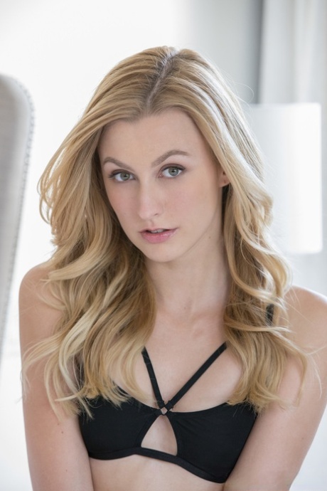 Blondes Lily LaBeau & Alexa Grace ride a white dick & share cum in a 3some