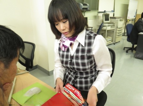 Japanese office babe Shizuku Hutaba shows her big boobs to her colleagues