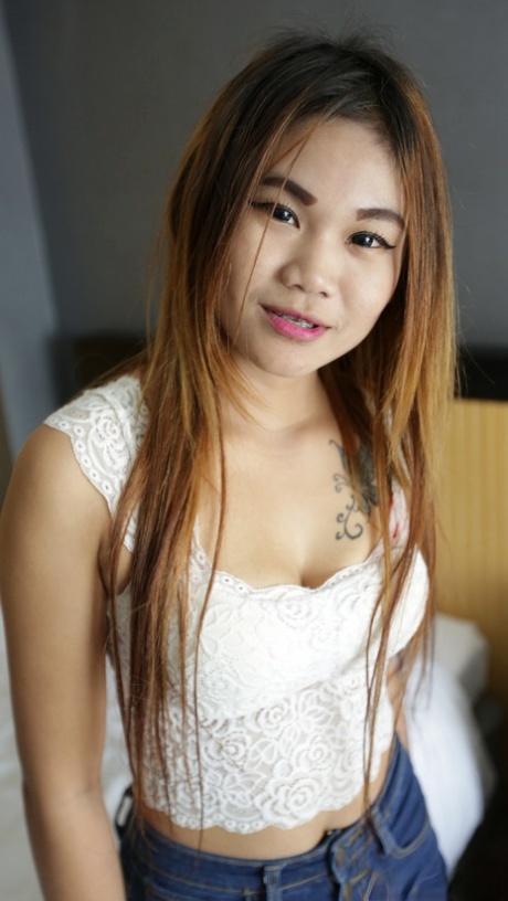 Amateur Asian babe Ja shows her petite body and gets her sweet pussy fucked
