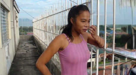 Cute Filipina Shakira De Leon gets fucked in doggystyle & missionary positions