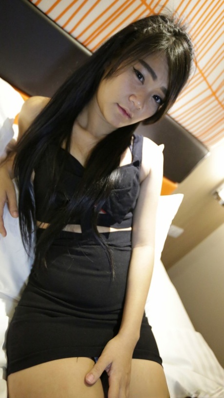 Asian beauty Bee I stripping and fucking in her first sex action