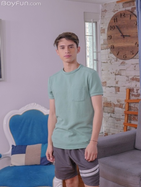 Hot twink Justin Host shows off his erect dick & his perfect booty