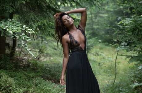 Glamorous black babe Nirmala Fernandes shows her beautiful naked body outdoors