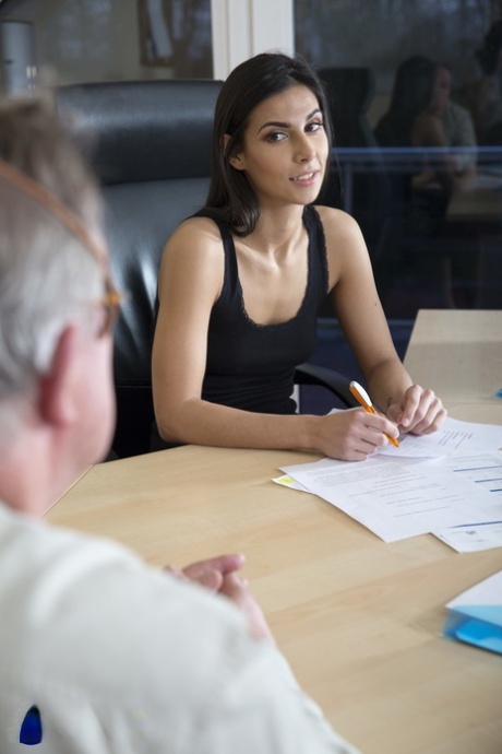 Skinny amateur Angela Allison gets screwed by an old man at the job interview